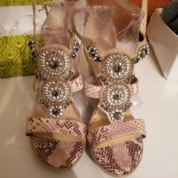 Gianni Bini Wedges Size9 - Picture 1 of 4